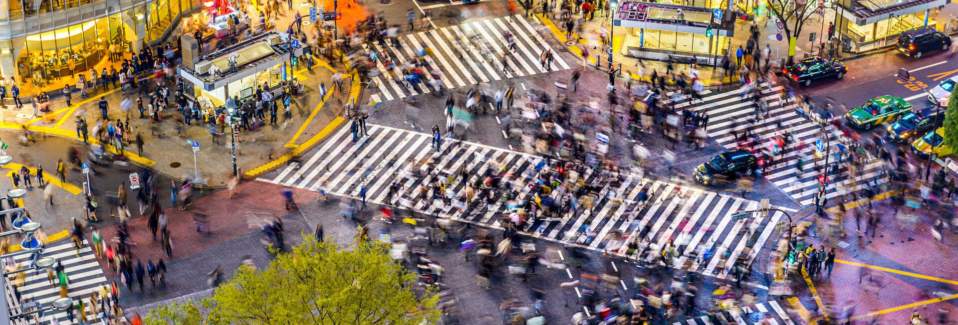 crossroad-city-at-night
